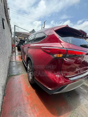 Toyota Highlander 2021 Red