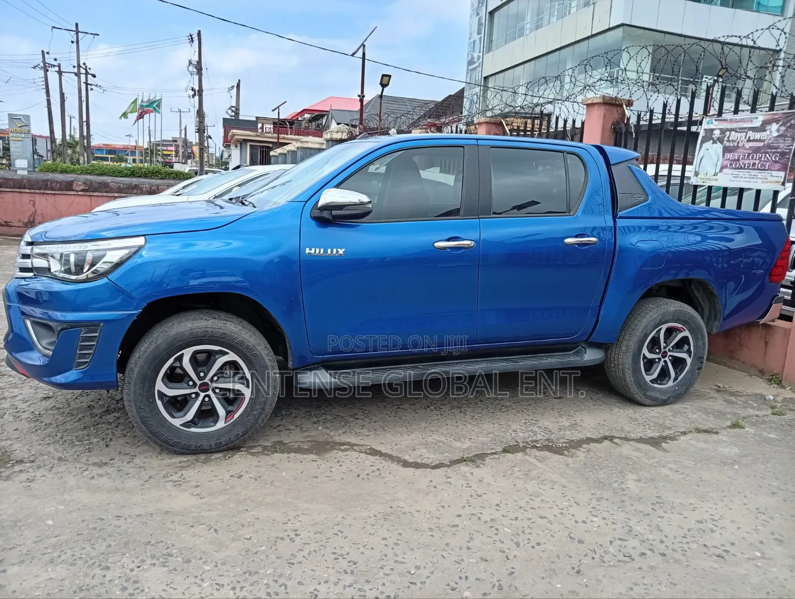 Toyota Hilux 2018 Blue