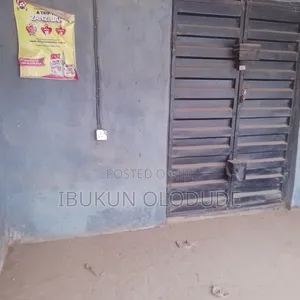 Mini Warehouse Facing Main Rd Gd for FMCG for Lease at Ishaga