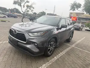 Toyota Highlander XLE AWD 2020 Gray
