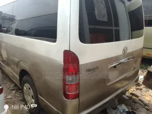 Toyota HiAce 2015 Grey
