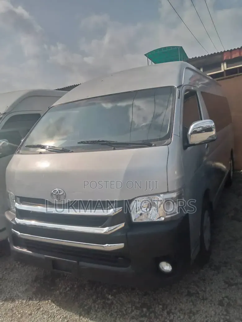 Toyota HiAce 2015 Grey