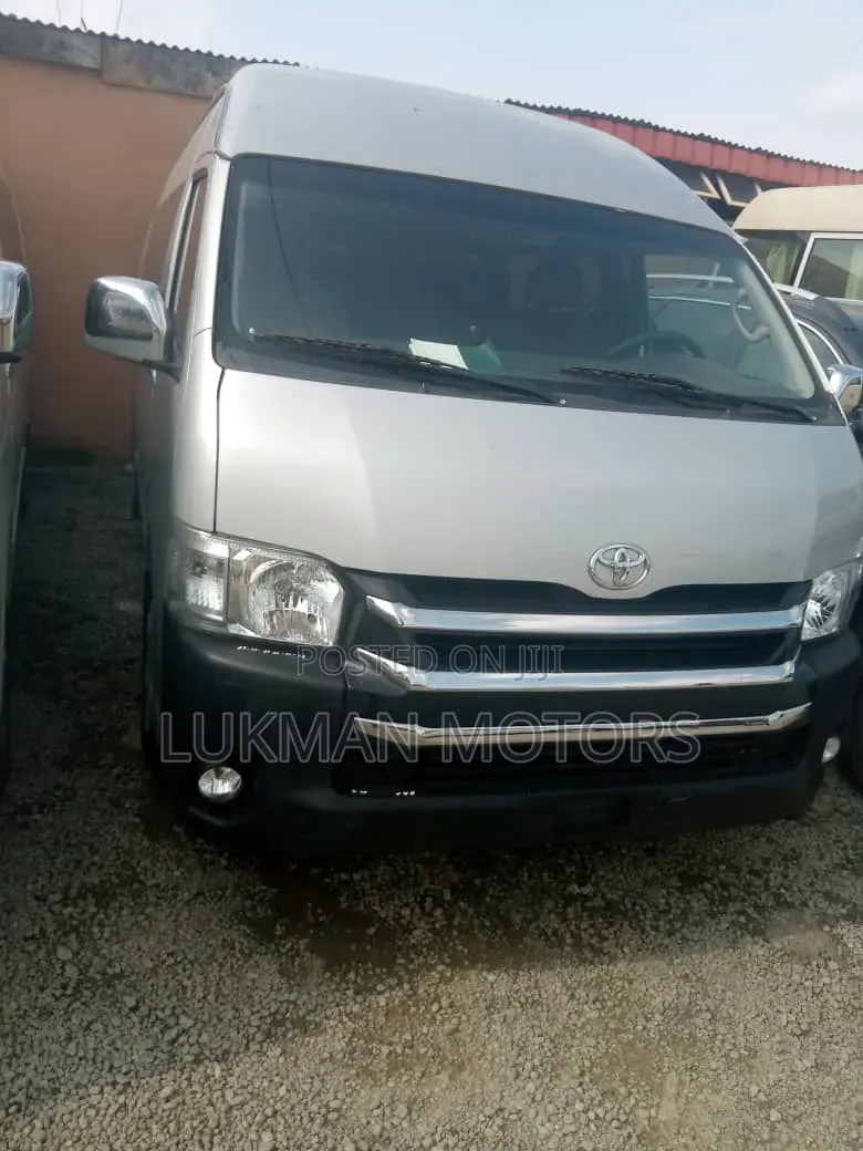 Toyota HiAce 2015 Grey