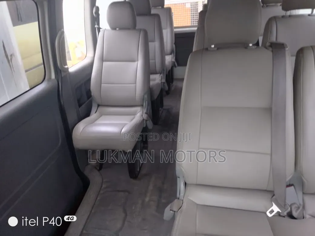 Toyota HiAce 2015 Grey