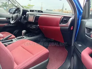 Toyota Hilux 2018 Blue