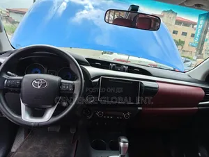 Toyota Hilux 2018 Blue