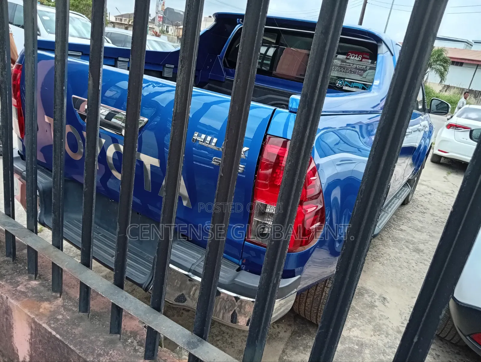 Toyota Hilux 2018 Blue