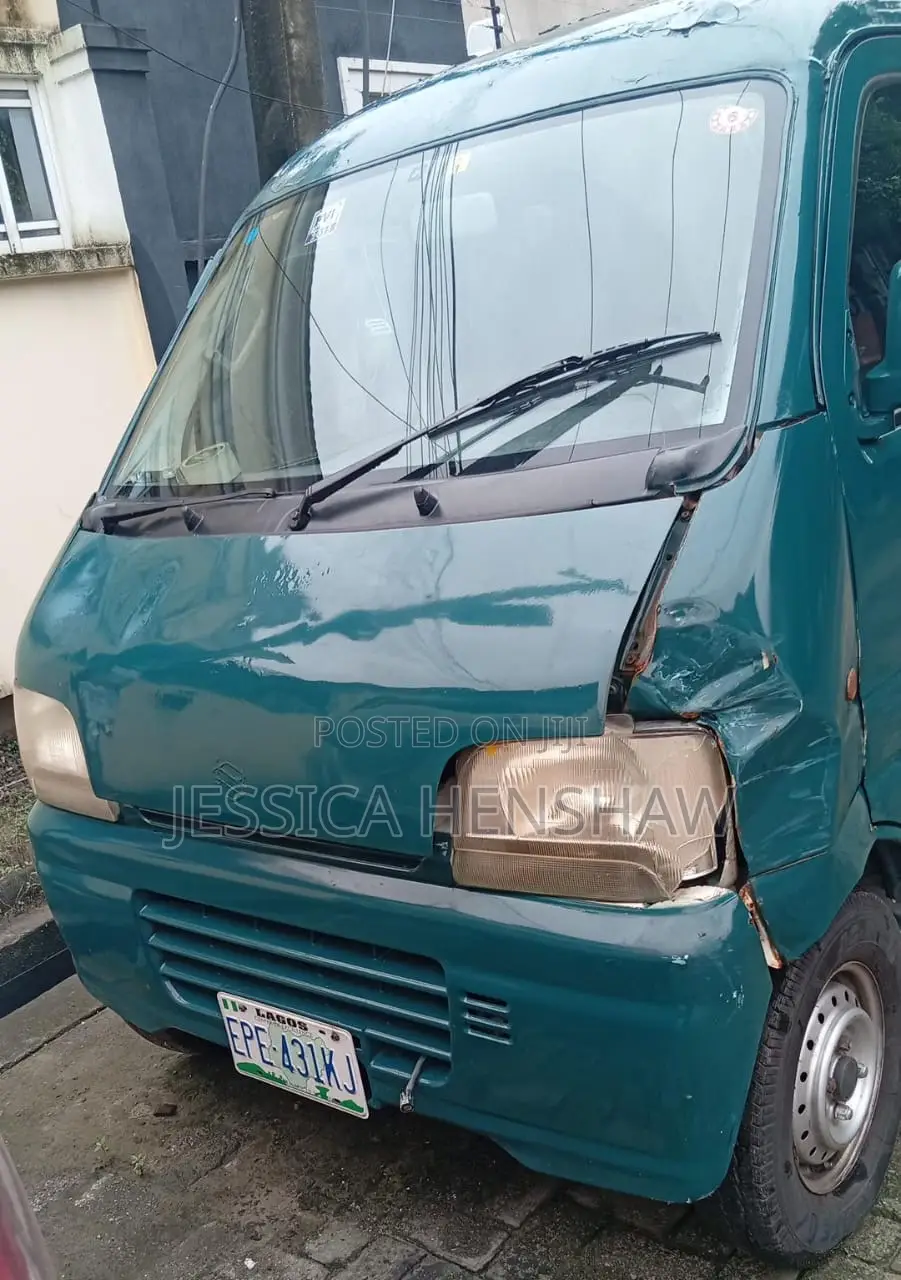 Suzuki APV Minibus 2010 Green
