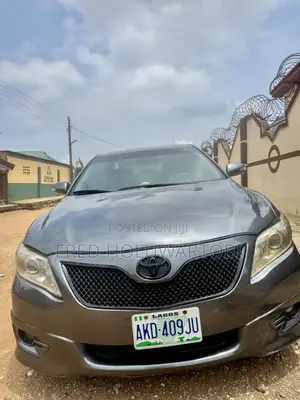 Toyota Camry LE 4dr Sedan (2.4L 4cyl 5A) 2008 Gray
