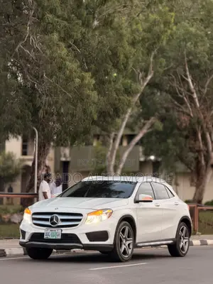 Mercedes-Benz GLA 250 SV Premium 2014 White