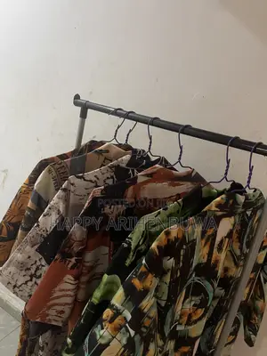 Dealer of All Kinds of Vintage