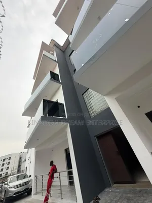 3bdrm Apartment in Ogba for sale