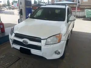 Toyota RAV4 2009 White