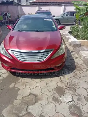 Hyundai Sonata 2013 Red