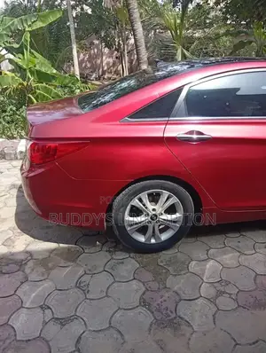 Hyundai Sonata 2013 Red