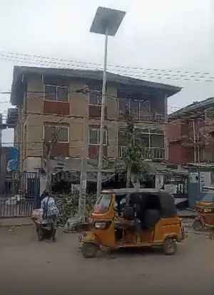 2bdrm Block of Flats in Okota for sale