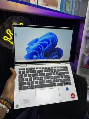 Laptop HP EliteBook x360 1030 G8 32GB Intel Core i7 SSD 256GB