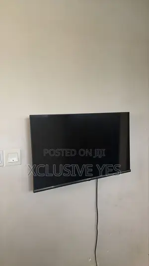 32 Inches Smart Hisense TV