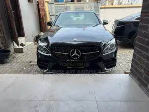 Mercedes-Benz C300 2015 Black