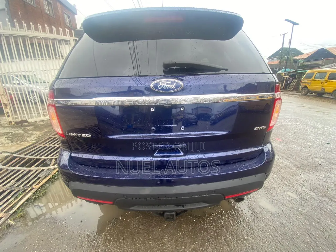 Ford Explorer 2011 Blue