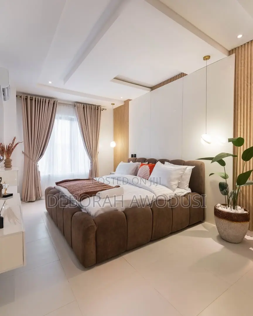 Luxury 2 Bedroom Maisonette