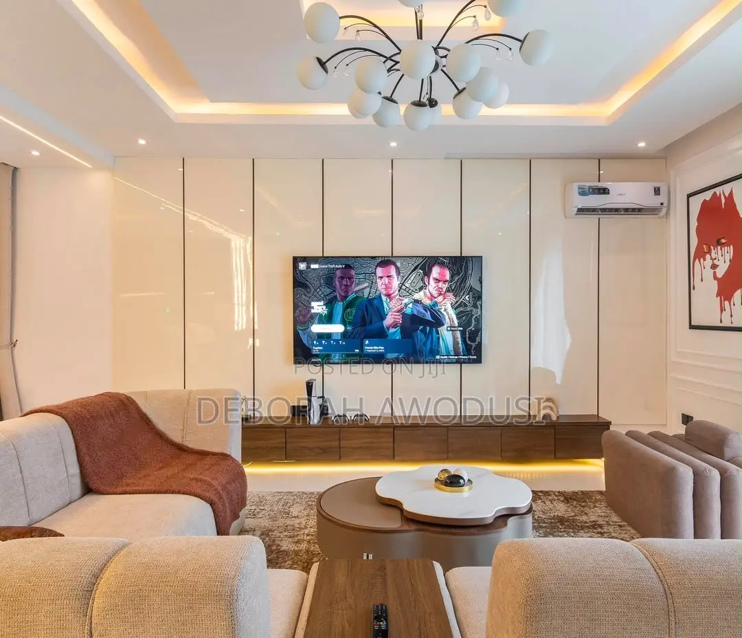 Luxury 2 Bedroom Maisonette