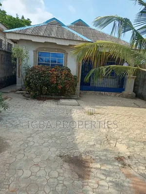 3bdrm Bungalow in Ikorodu Garage for sale