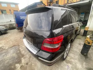 Mercedes-Benz GLK-Class 2010 Black