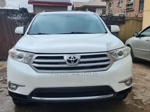 Toyota Highlander Limited 2012 White