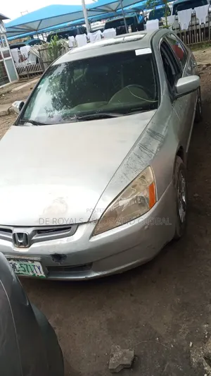 Honda Accord 2004 Silver