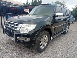 Mitsubishi Pajero 2017 Black