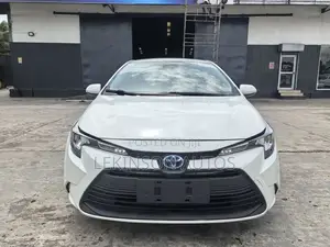 Toyota Corolla 2023 White