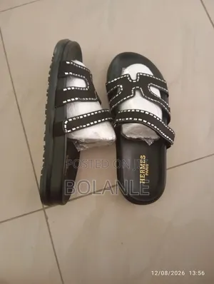 Hermes Paris Slide