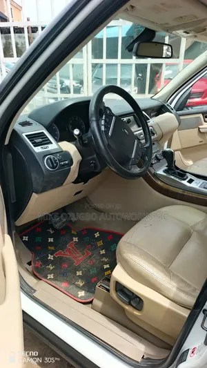 Land Rover Range Rover 2012 White