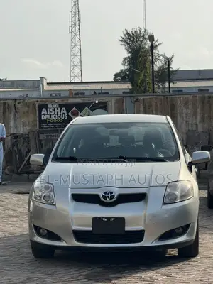 Toyota Auris 2011 Silver