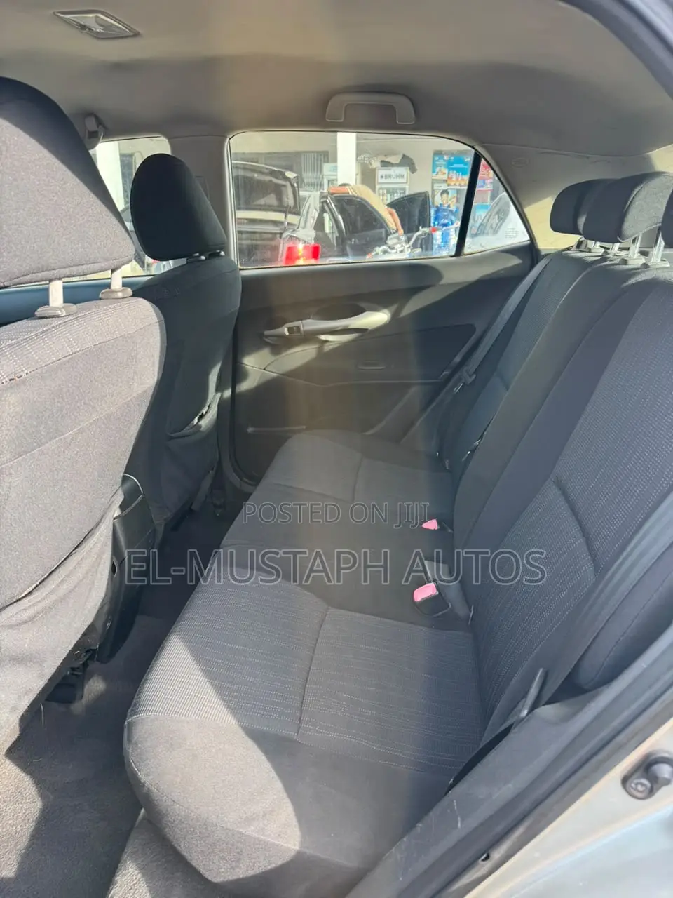 Toyota Auris 2011 Silver