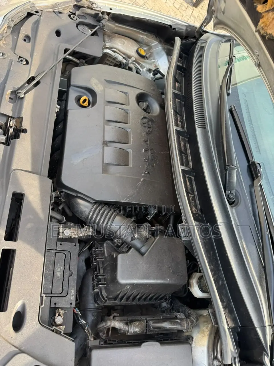 Toyota Auris 2011 Silver