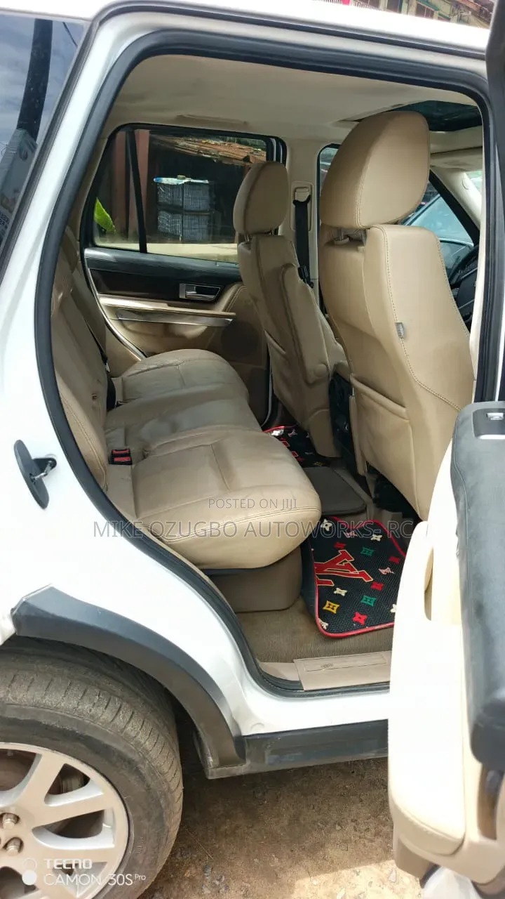 Land Rover Range Rover 2012 White