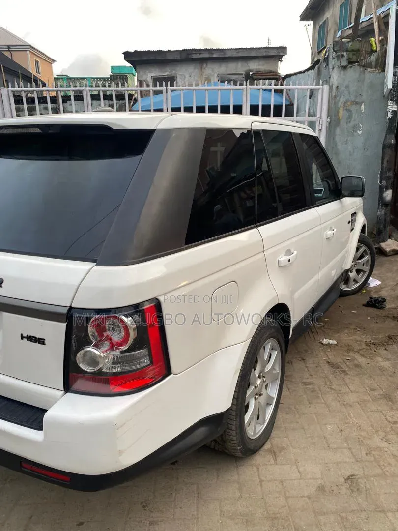 Land Rover Range Rover 2012 White
