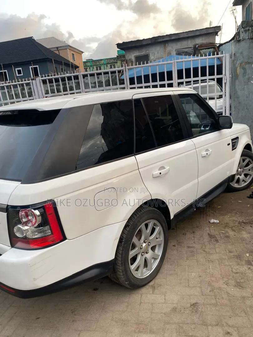 Land Rover Range Rover 2012 White