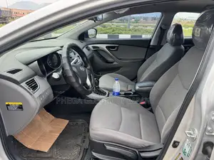 Hyundai Elantra 2015 Silver