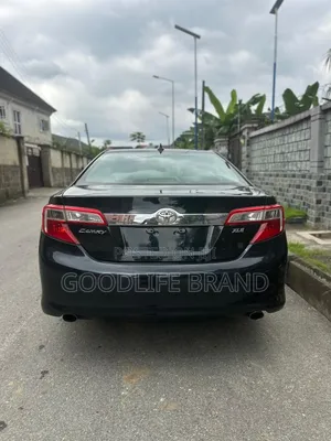 Toyota Camry SE Sport 4dr Sedan w/Prod. End 11/13 (2.5L 4cyl 6A) 2014