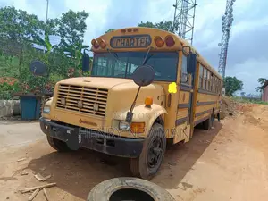 Bus 1995 Yellow