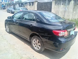 Toyota Corolla 2012 Black