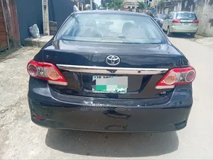 Toyota Corolla 2012 Black