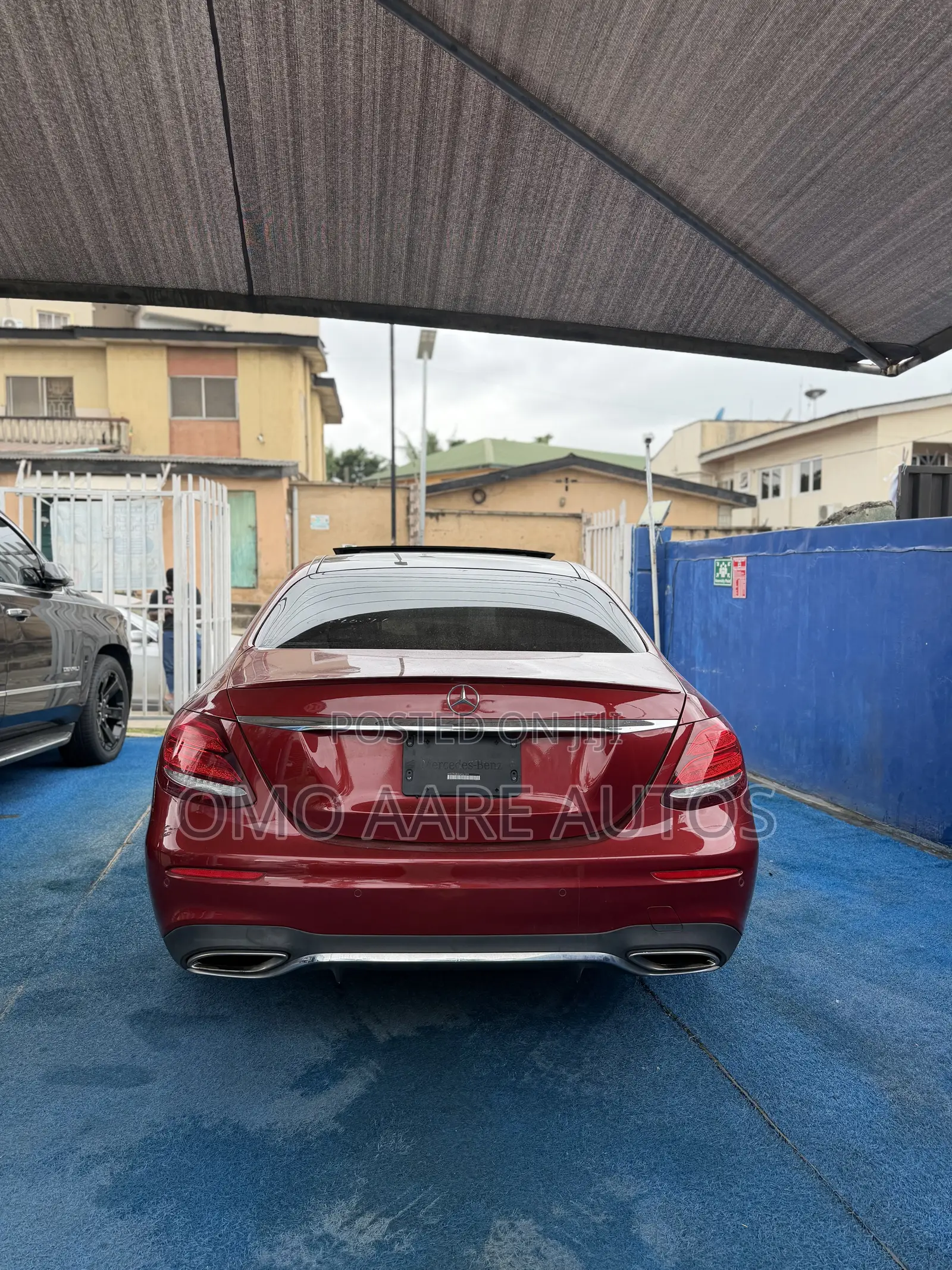 Mercedes-Benz E300 2017 Red