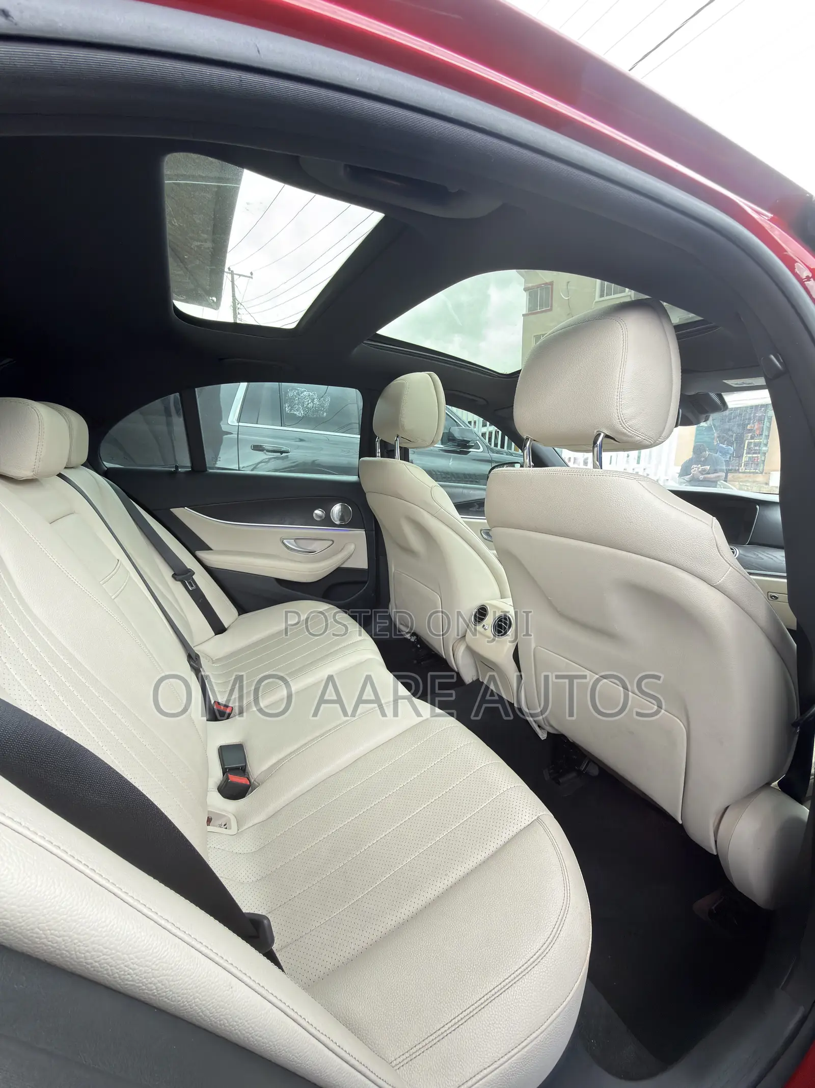 Mercedes-Benz E300 2017 Red