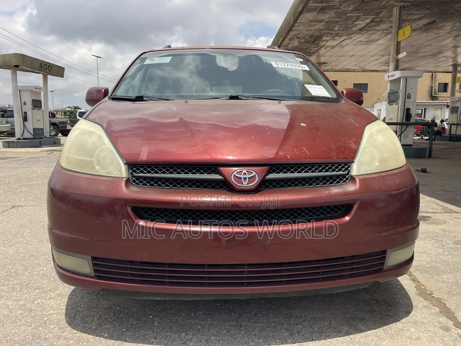 Toyota Sienna 2005 Red