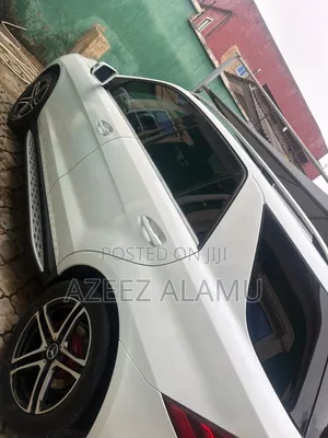 Mercedes-Benz GLE-Class 2018 Off white