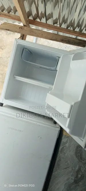 Tokunbo LG Bedsize Fridge and Freezer